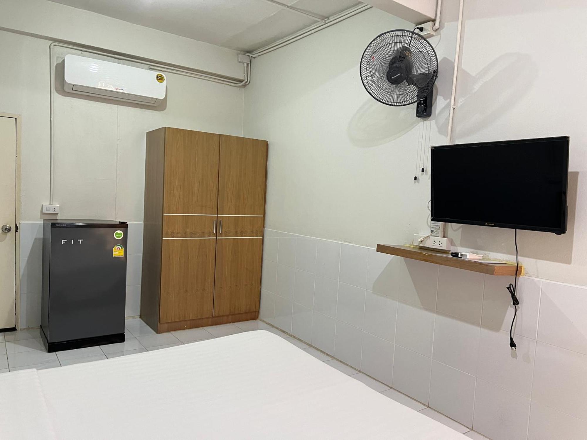 Ze Residence Ram Intra Bangkok Extérieur photo