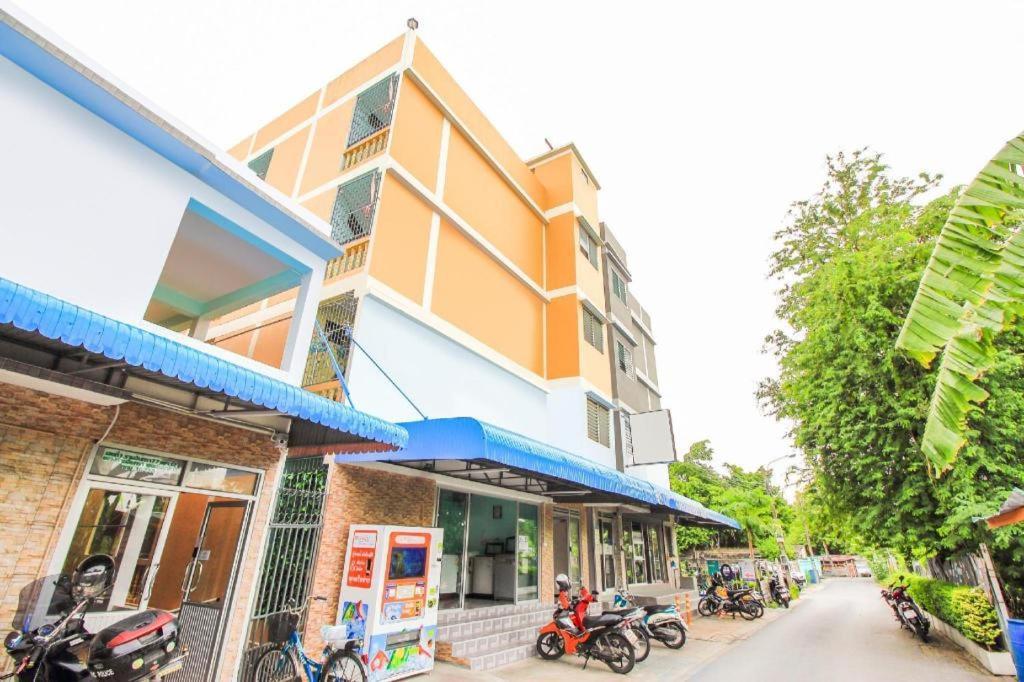 Ze Residence Ram Intra Bangkok Extérieur photo